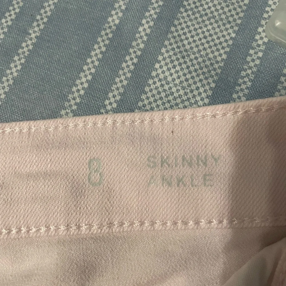 Women's Distressed Pink Jeans - Picture 4 of 9